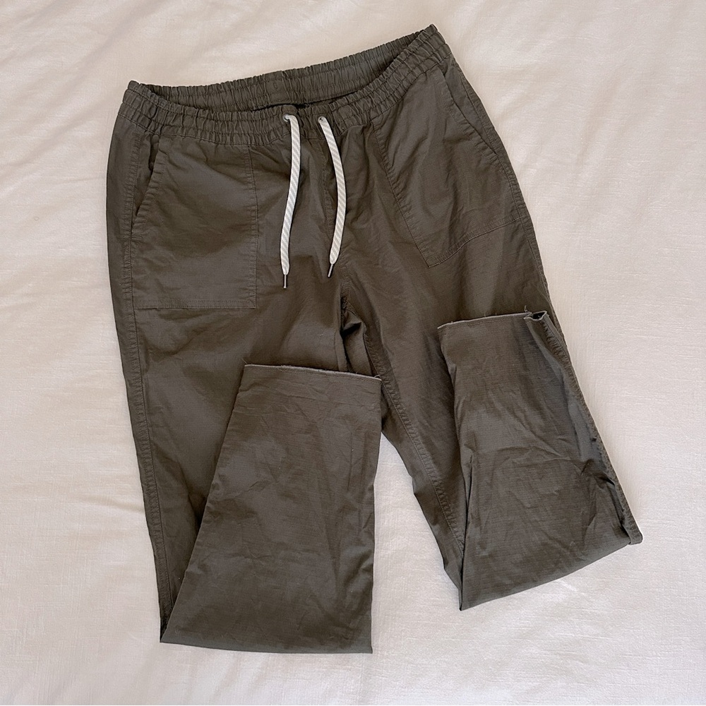 Vuori women’s ripstop pants